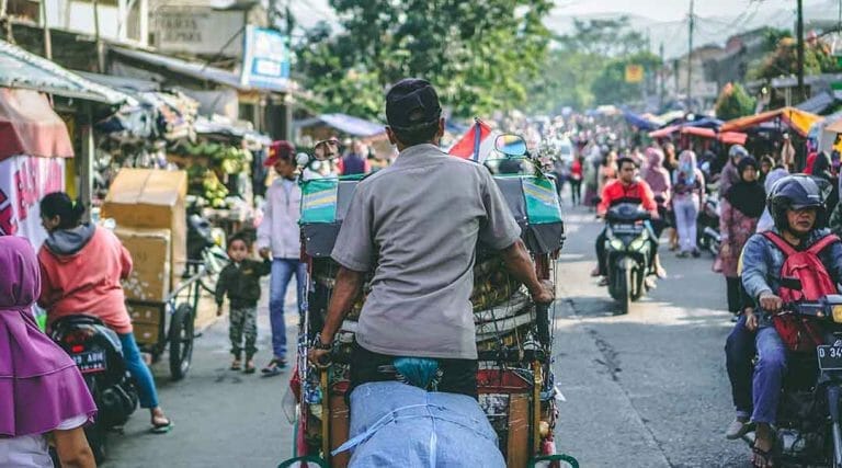 Een markt bezoek tijdens een stage Indonesie