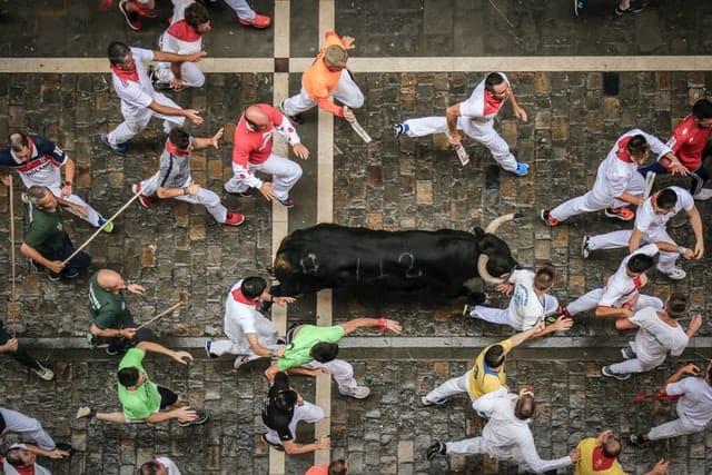 running of the bulls toeristische attracties in Spanje